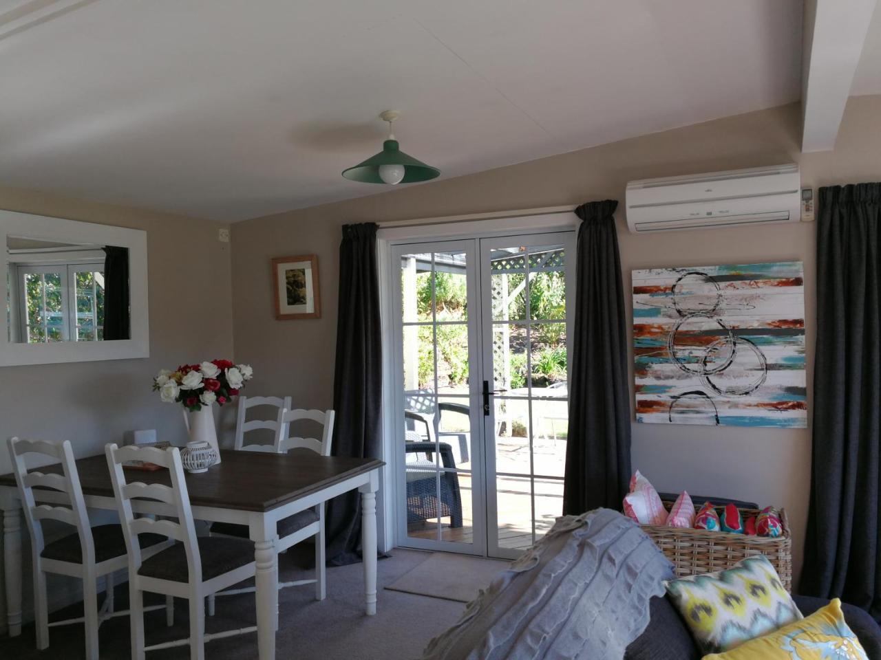Mont's Cottage Awatuna Esterno foto